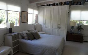 Casa con jardín frente Playa de Burriana